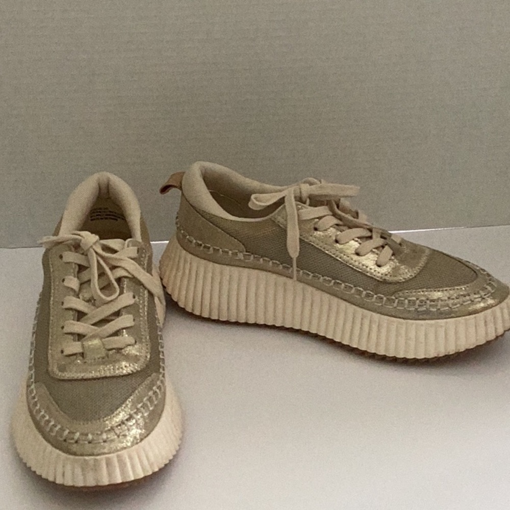 Dolce Vita Denae Golden Sandstone Metallic Platform Sneakers Size 7.5 M